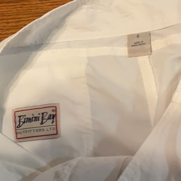 Gently used white lightweight  shorts by Bimini Bay outfitters size 6 ladies - Picture 3 of 3